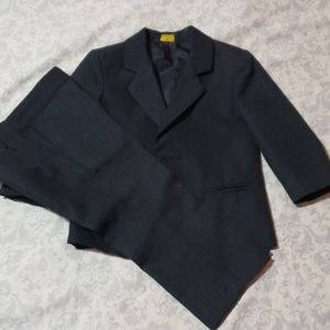 Suit for little boys size 2 T